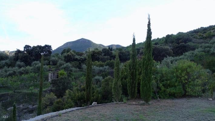 3 soveværelse Finca/Landehus til salg i Los Guajares med swimmingpool garage - € 330.000 (Ref: 5167460)