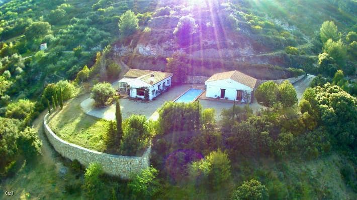 3 soveværelse Finca/Landehus til salg i Los Guajares med swimmingpool garage - € 330.000 (Ref: 5167460)