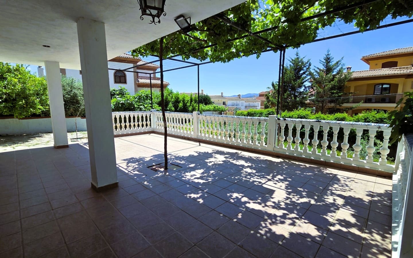 4 soveværelse Villa til salg i Padul med garage - € 300.000 (Ref: 5176010)