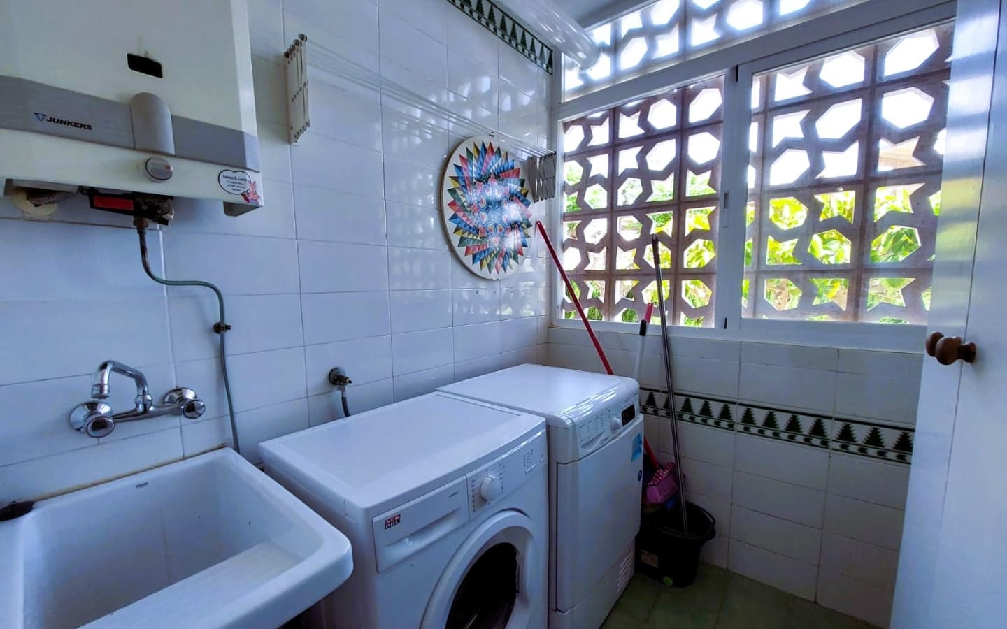 2 bedroom Flat for sale in Salobrena with garage - € 250,000 (Ref: 5176011)