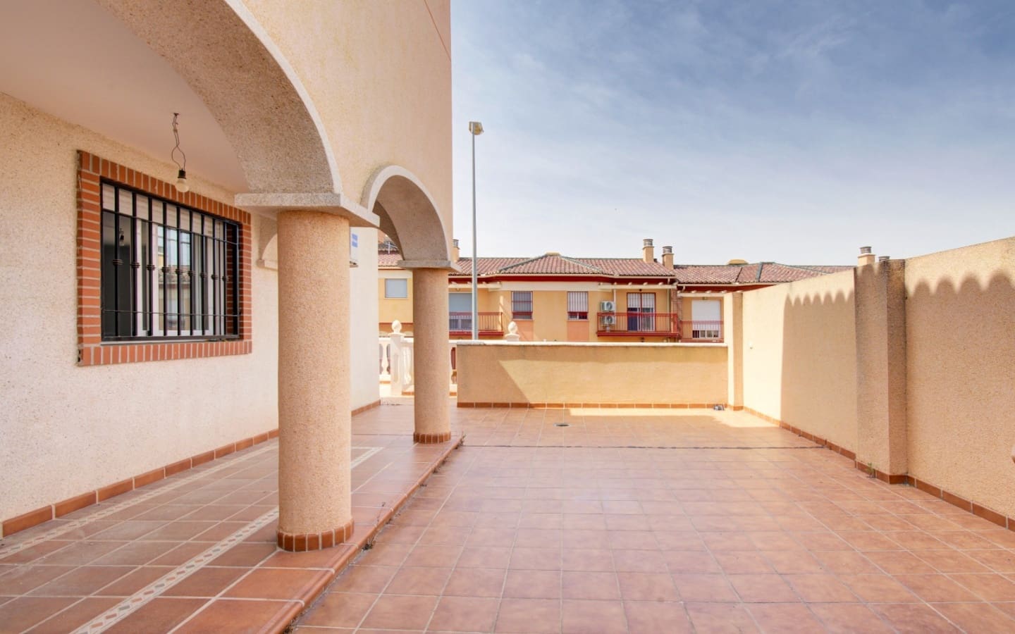 3 bedroom Villa for sale in Peligros with garage - € 310,000 (Ref: 5176014)