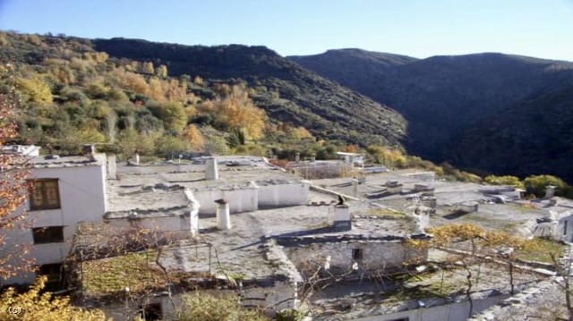 9 soveværelse Finca/Landehus til salg i La Taha - € 450.000 (Ref: 5241479)