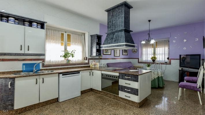 9 soverom Villa til salgs i Orgiva med svømmebasseng - € 490 000 (Ref: 5420269)