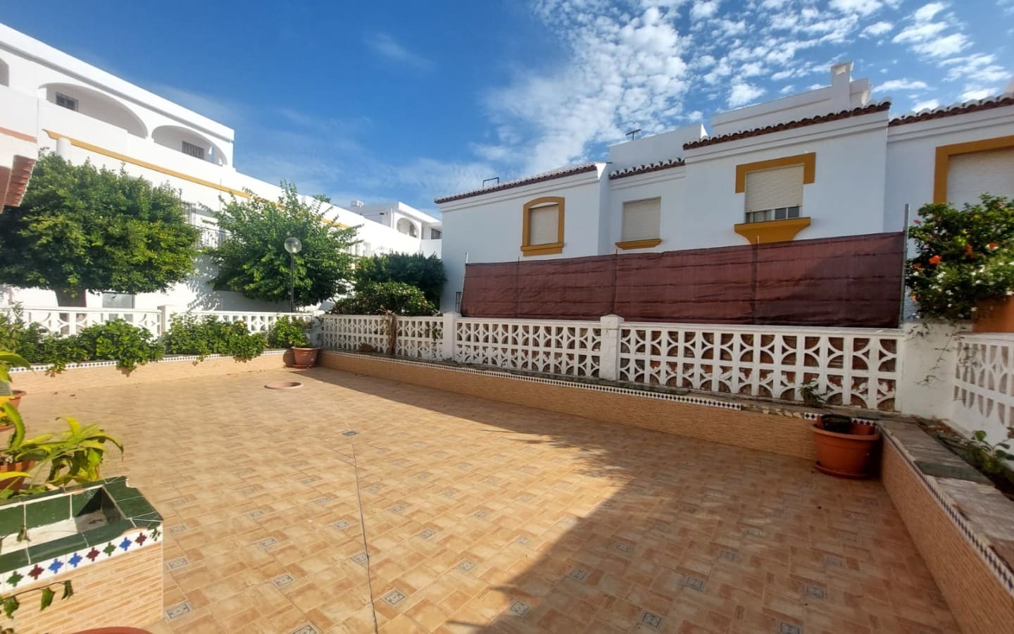 4 soveværelse Villa til salg i Salobrena med garage - € 350.000 (Ref: 5431910)