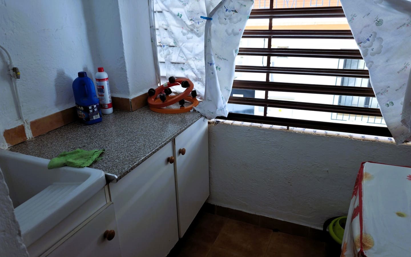 4 soveværelse Lejlighed til salg i Orgiva - € 130.000 (Ref: 5467267)