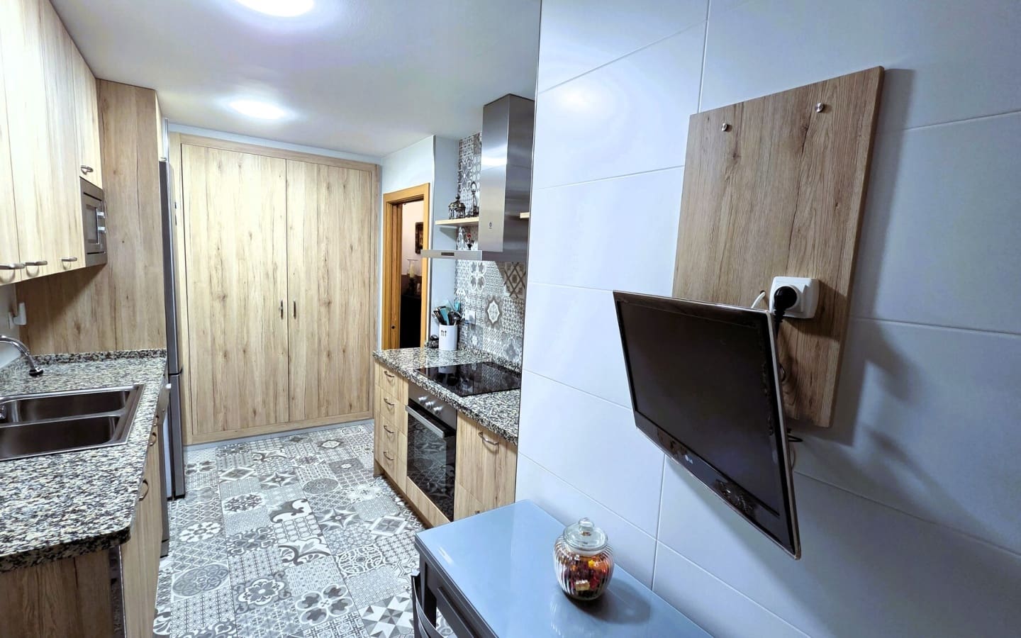 Piso de 2 habitaciones en Estepona en venta con garaje - 349.000 € (Ref: 5513068)