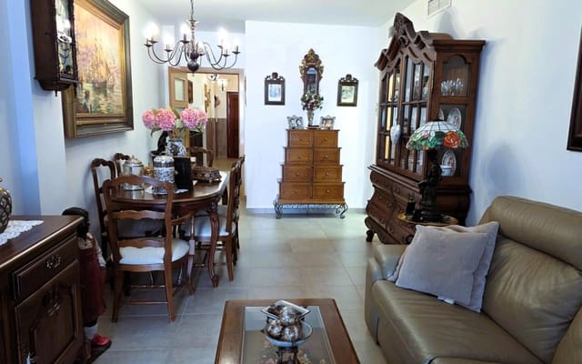 Piso de 2 habitaciones en Estepona en venta con garaje - 349.000 € (Ref: 5513068)