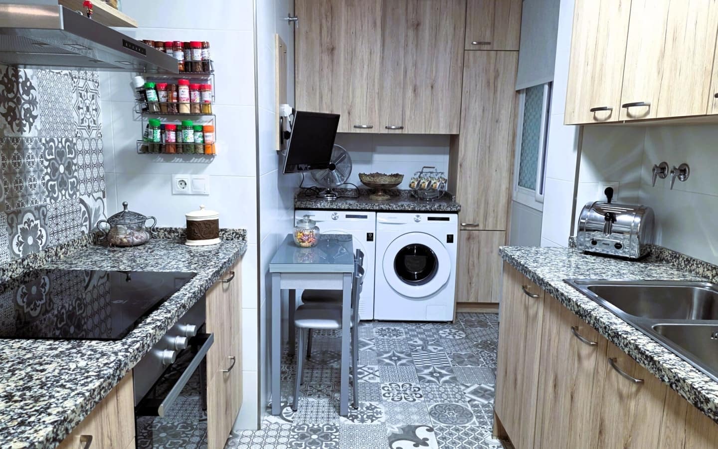 Piso de 2 habitaciones en Estepona en venta con garaje - 349.000 € (Ref: 5513068)