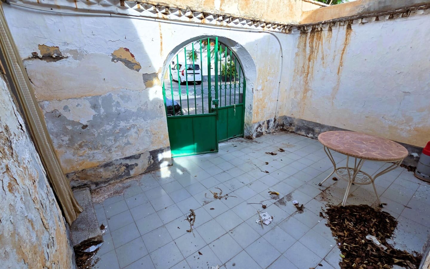 4 bedroom Townhouse for sale in Orgiva - € 70,000 (Ref: 5691330)