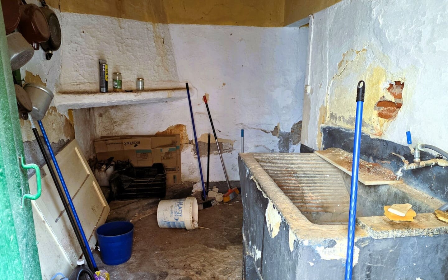 4 bedroom Townhouse for sale in Orgiva - € 70,000 (Ref: 5691330)