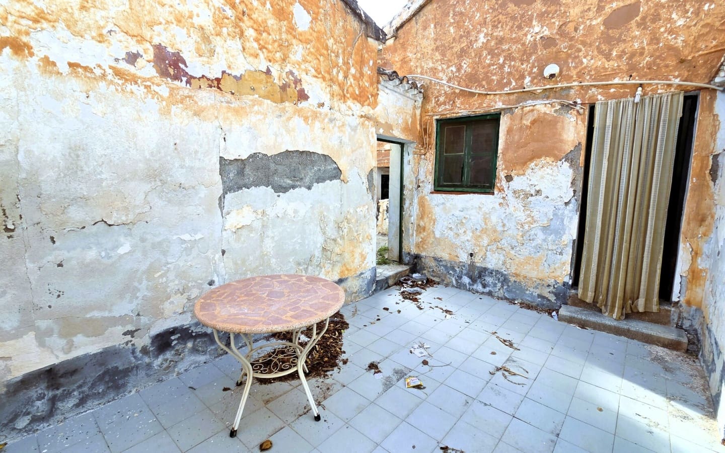 4 bedroom Townhouse for sale in Orgiva - € 70,000 (Ref: 5691330)