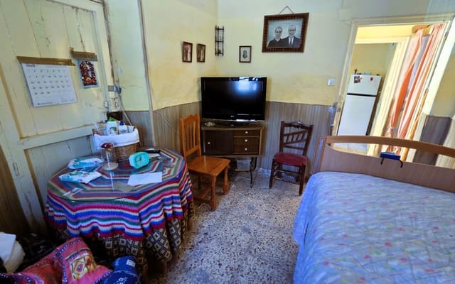 4 bedroom Townhouse for sale in Orgiva - € 70,000 (Ref: 5691330)