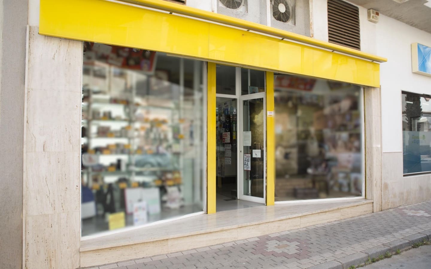 Virksomhed til salg i Salobrena - € 98.000 (Ref: 5691334)