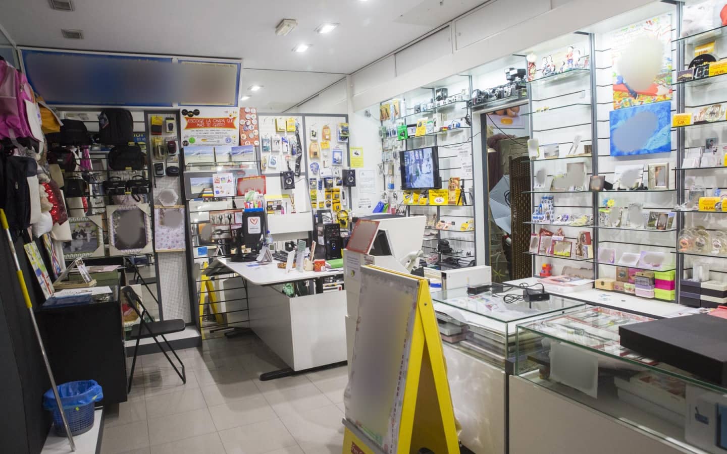 Virksomhed til salg i Salobrena - € 98.000 (Ref: 5691334)