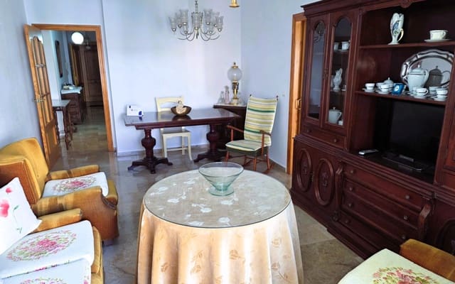 Piso de 3 habitaciones en Salobreña en venta - 180.000 € (Ref: 5776335)