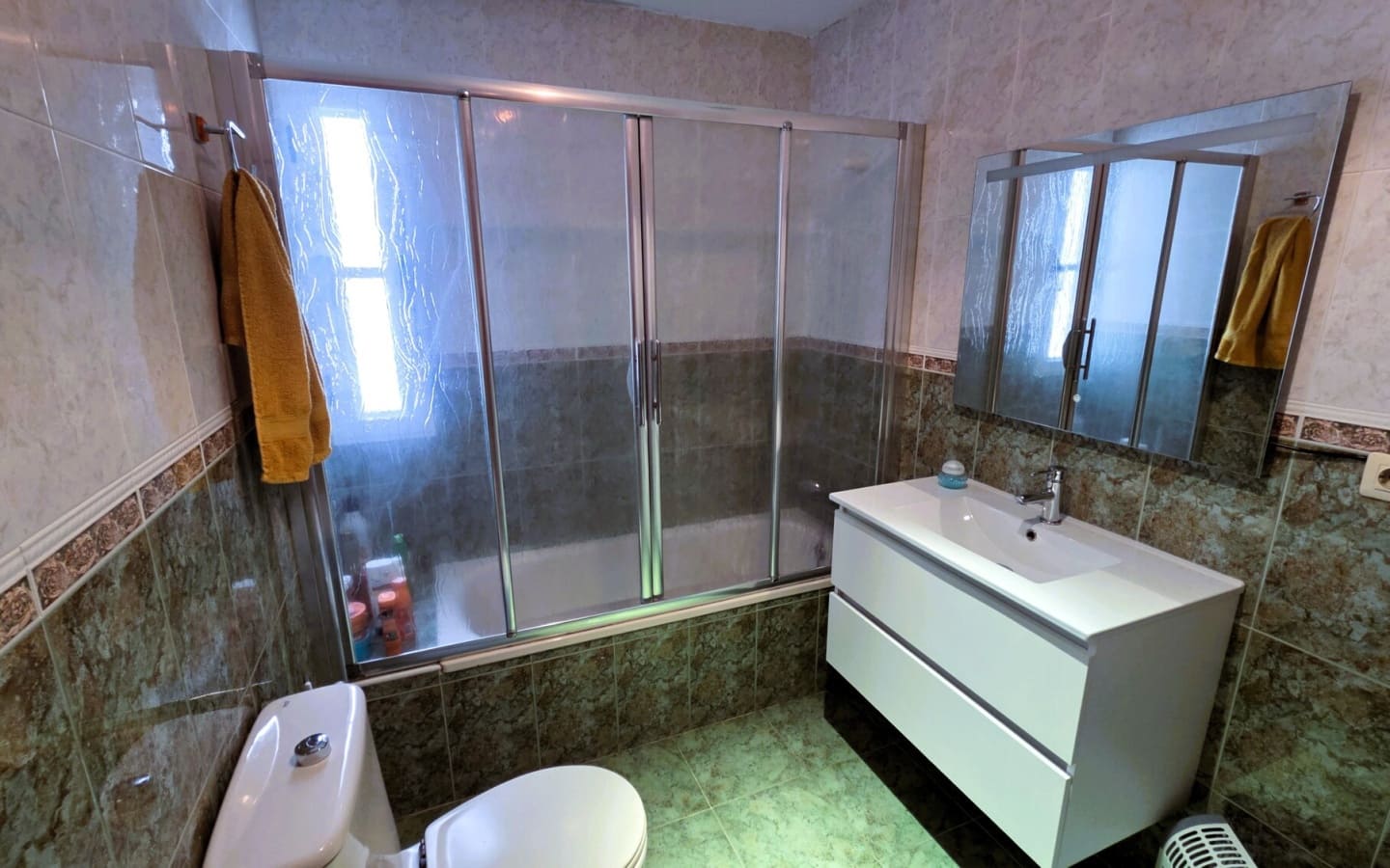 3 bedroom Apartment for sale in Salobrena with garage - € 250,000 (Ref: 5890162)