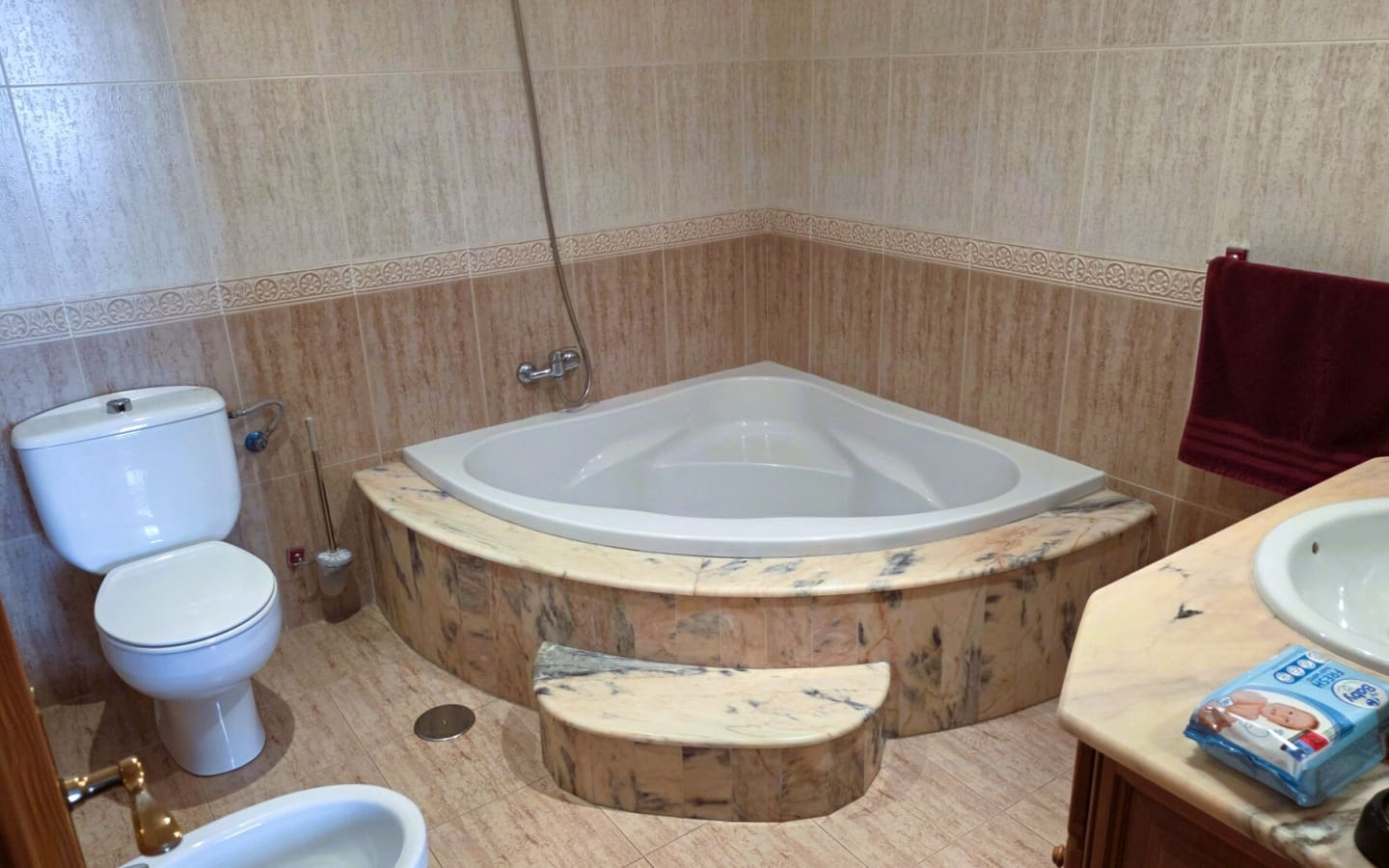 3 bedroom Apartment for sale in Salobrena with garage - € 250,000 (Ref: 5890162)