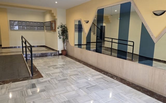 3 bedroom Apartment for sale in Salobreña with garage - € 250,000 (Ref: 5890162)