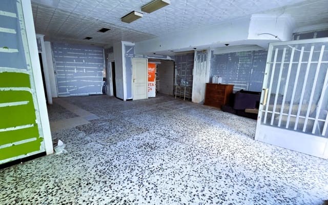 Apartment for sale in Salobreña - € 65,000 (Ref: 5955024)