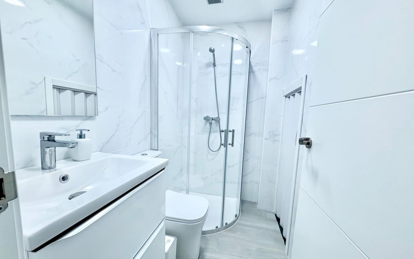 Business for sale in Salobrena - € 78,000 (Ref: 5978683)