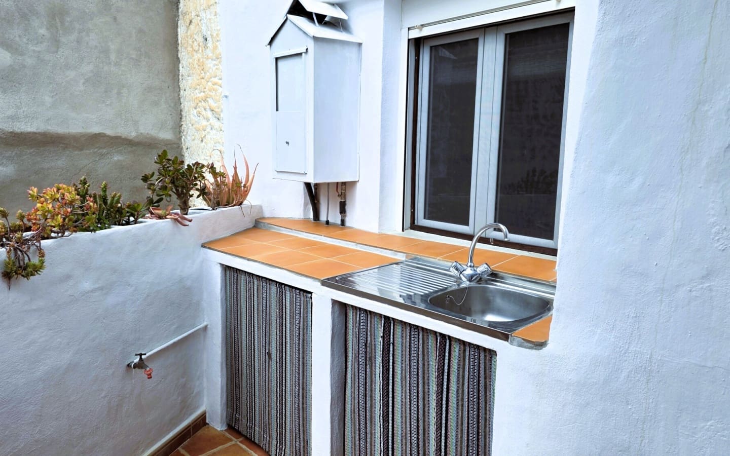 4 bedroom Finca/Country House for sale in Torvizcon - € 110,000 (Ref: 5996896)