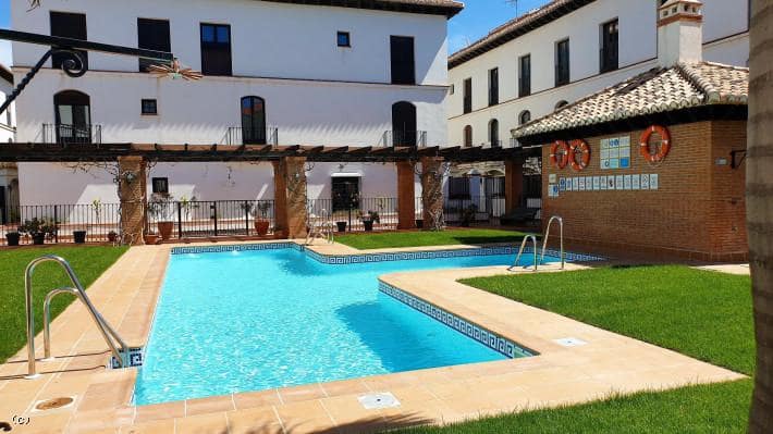 2 slaapkamer Appartement te koop in Velez de Benaudalla met zwembad - € 124.000 (Ref: 6010172)