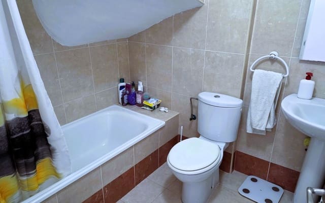 2 soverom Leilighet til salgs i Vélez de Benaudalla med svømmebasseng - € 124 000 (Ref: 6010172)