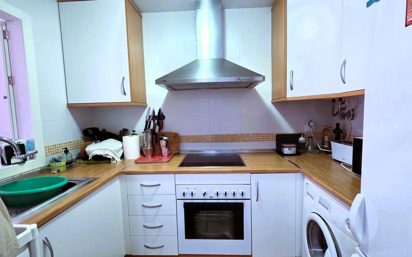 2 slaapkamer Appartement te koop in Velez de Benaudalla met zwembad - € 124.000 (Ref: 6010172)