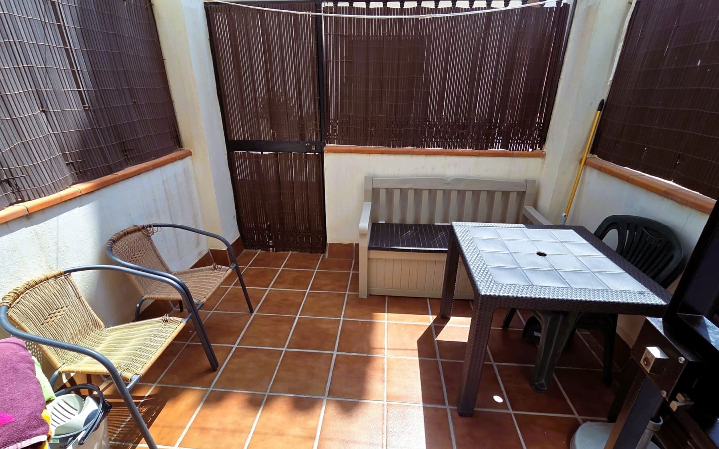 2 slaapkamer Appartement te koop in Velez de Benaudalla met zwembad - € 124.000 (Ref: 6010172)