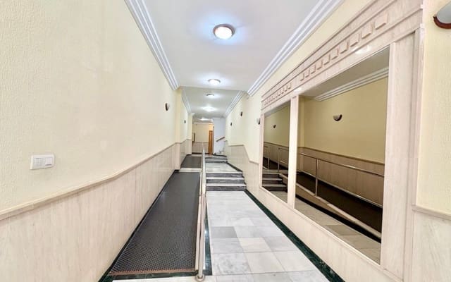 3 soveværelse Lejlighed til salg i Salobreña med garage - € 220.000 (Ref: 6010173)