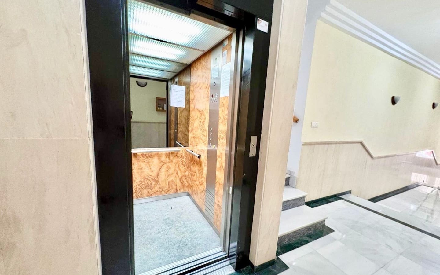 3 soveværelse Lejlighed til salg i Salobrena med garage - € 220.000 (Ref: 6010173)