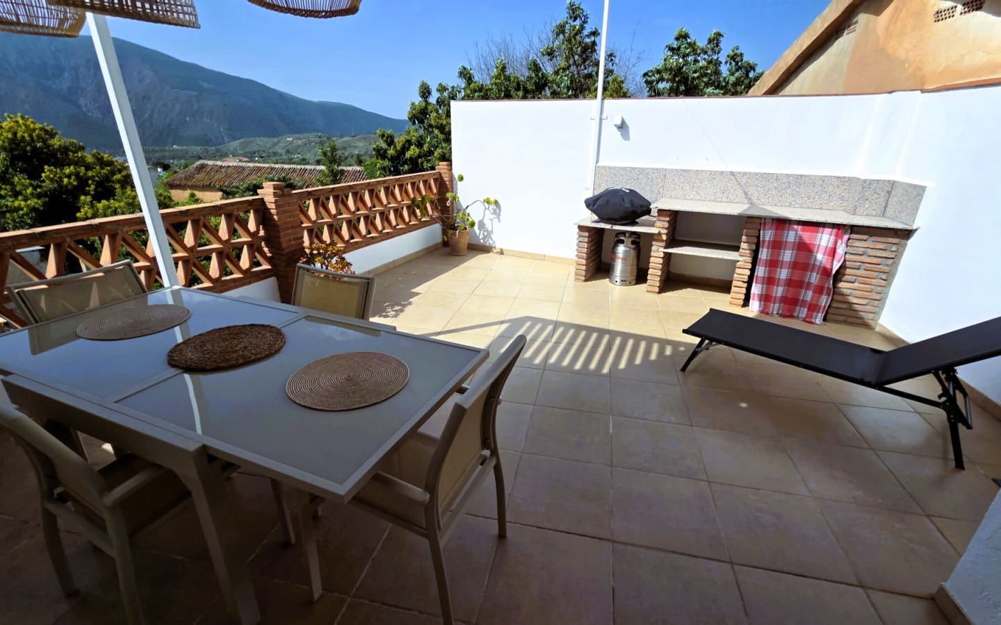 5 soveværelse Byhus til salg i Orgiva med garage - € 320.000 (Ref: 6039838)