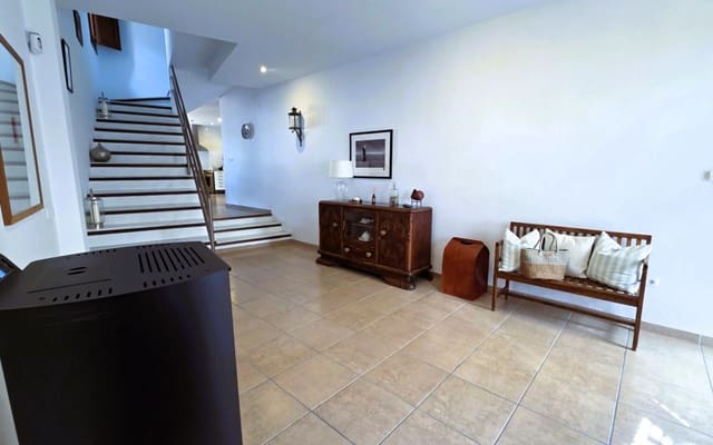 5 soveværelse Byhus til salg i Orgiva med garage - € 320.000 (Ref: 6039838)