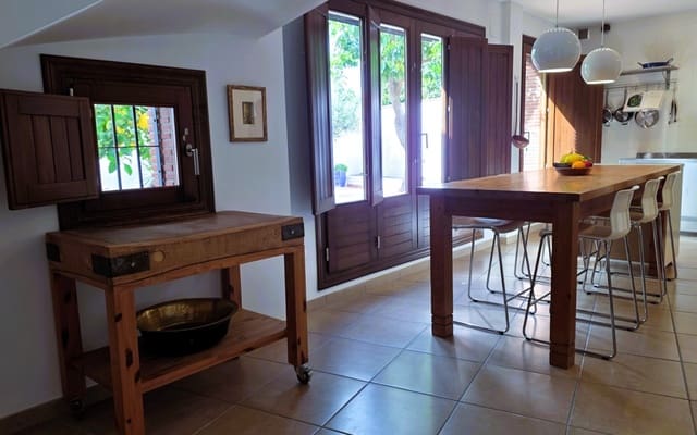 5 soveværelse Byhus til salg i Orgiva med garage - € 320.000 (Ref: 6039838)