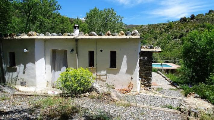 Grunde uden byggetilladelser til salg i Juviles - € 250.000 (Ref: 6077305)