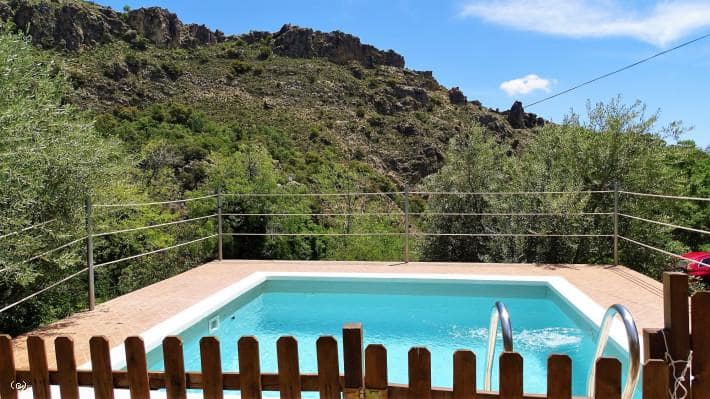 Grunde uden byggetilladelser til salg i Juviles - € 250.000 (Ref: 6077305)