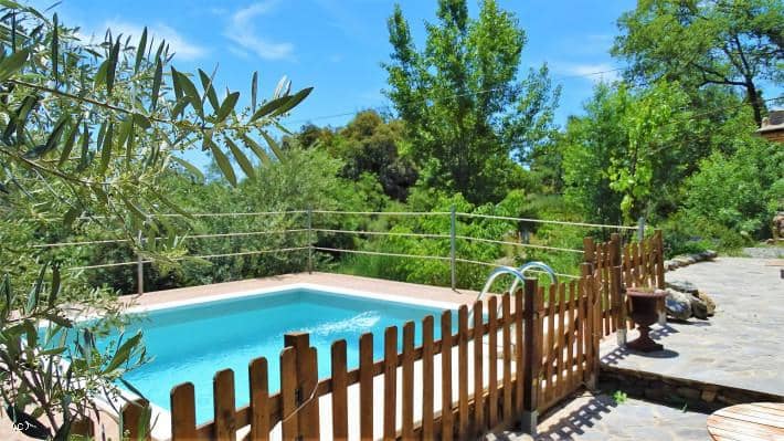 Grunde uden byggetilladelser til salg i Juviles - € 250.000 (Ref: 6077305)