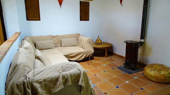 Grunde uden byggetilladelser til salg i Juviles - € 250.000 (Ref: 6077305)