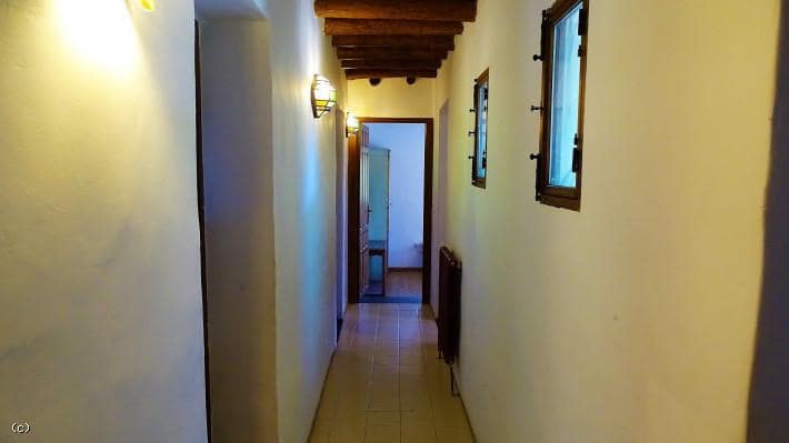 Grunde uden byggetilladelser til salg i Juviles - € 250.000 (Ref: 6077305)