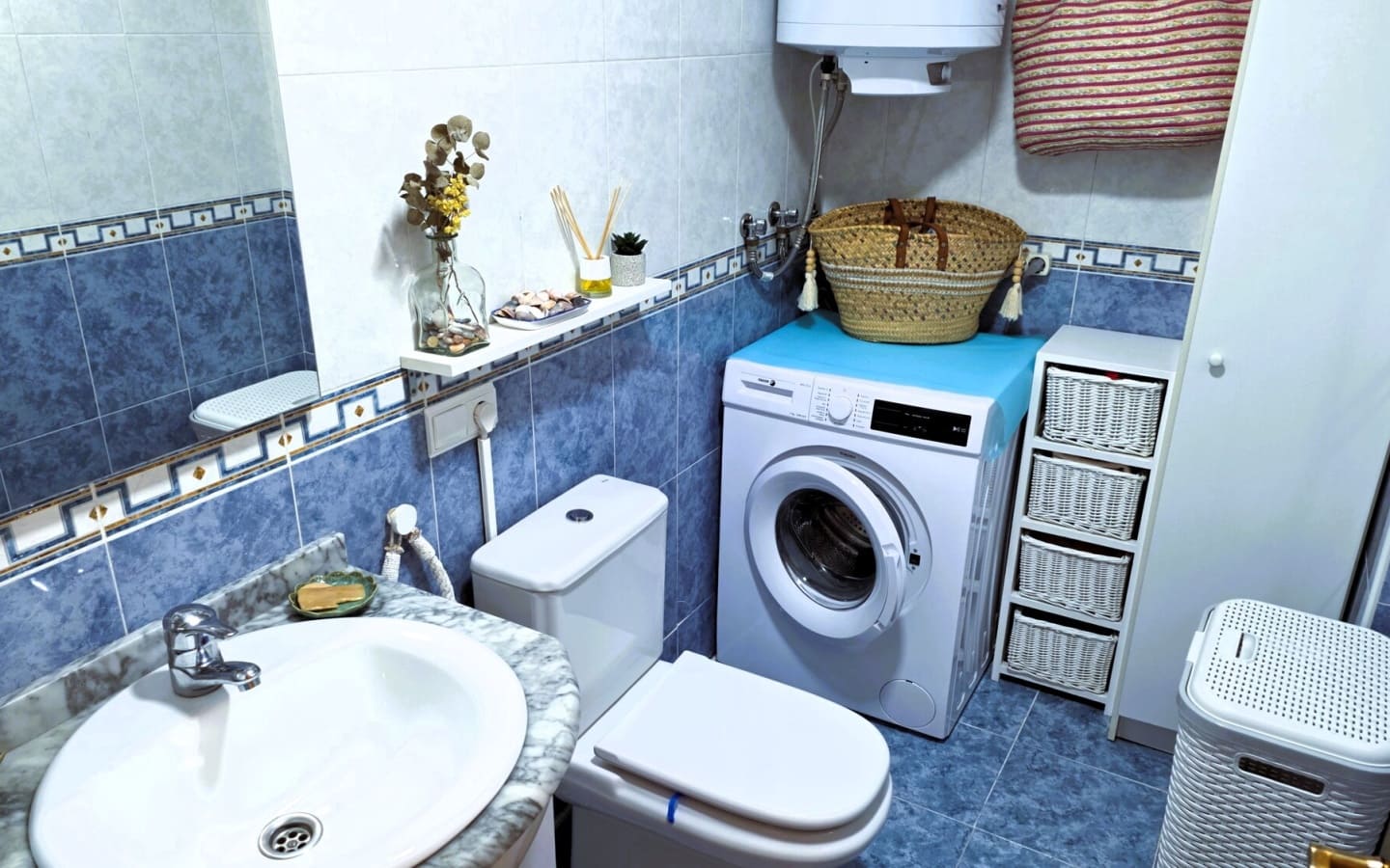 Piso de 3 habitaciones en Salobreña en venta con garaje - 215.000 € (Ref: 6141168)