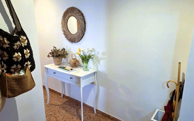 Piso de 3 habitaciones en Salobreña en venta con garaje - 215.000 € (Ref: 6141168)