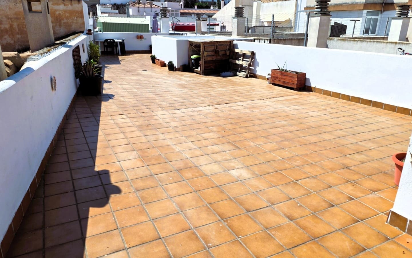 Piso de 3 habitaciones en Salobreña en venta con garaje - 215.000 € (Ref: 6141168)