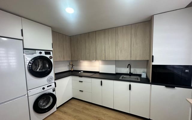 4 slaapkamer Halfvrijstaande villa te koop in Salobreña met zwembad garage - € 425.000 (Ref: 6230872)
