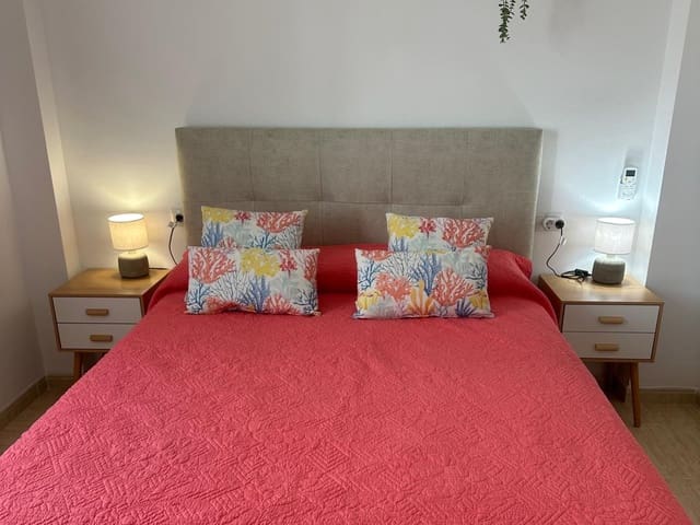 4 slaapkamer Halfvrijstaande villa te koop in Salobreña met zwembad garage - € 425.000 (Ref: 6230872)
