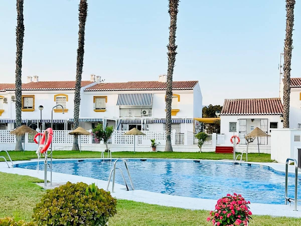 4 slaapkamer Halfvrijstaande villa te koop in Salobrena met zwembad garage - € 425.000 (Ref: 6230872)