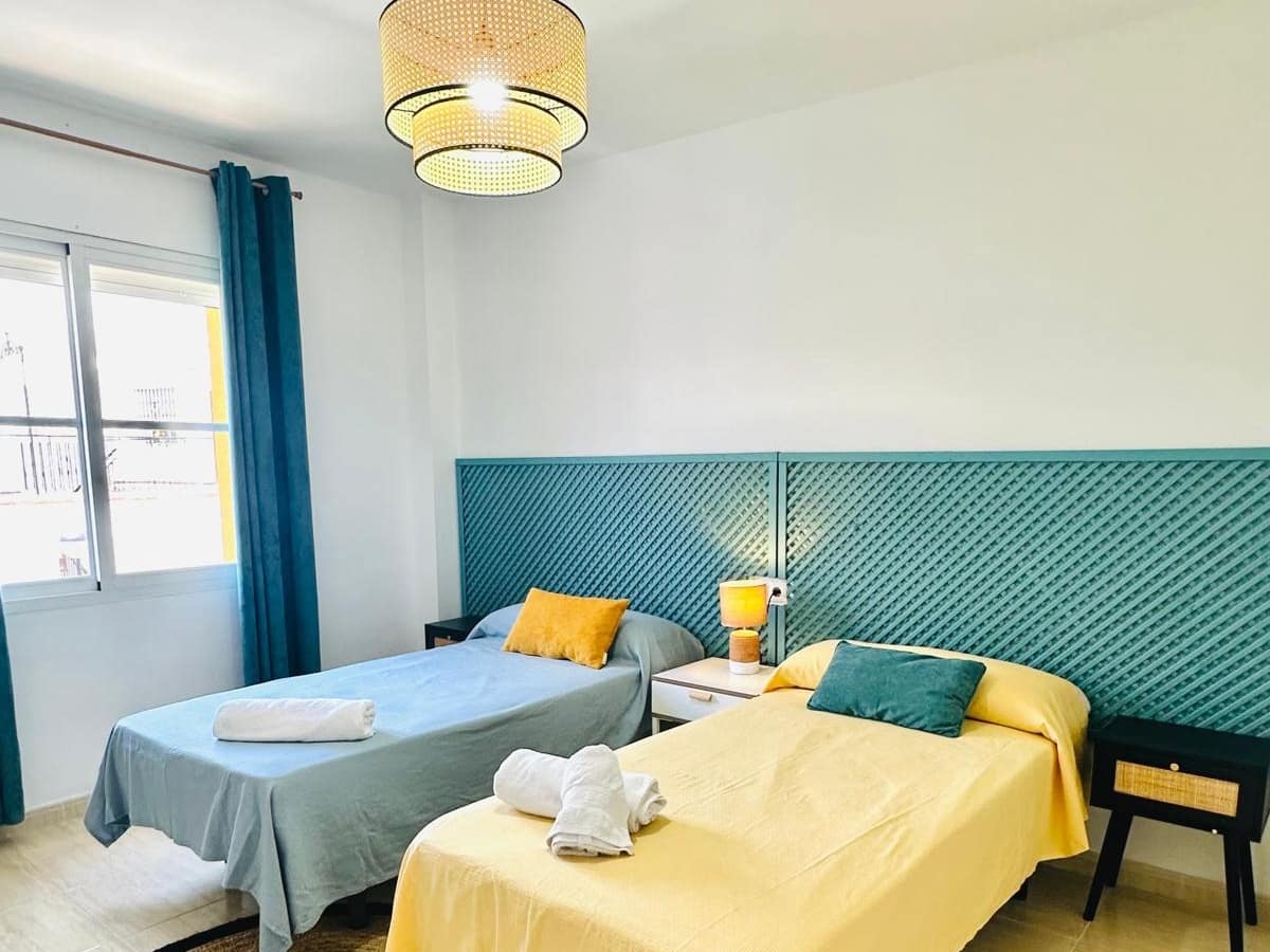 4 slaapkamer Halfvrijstaande villa te koop in Salobrena met zwembad garage - € 425.000 (Ref: 6230872)