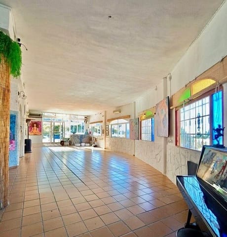 5 sypialnia Finka/Dom wiejski na sprzedaż w Motril z basenem garażem - 499 000 € (Ref: 6237649)