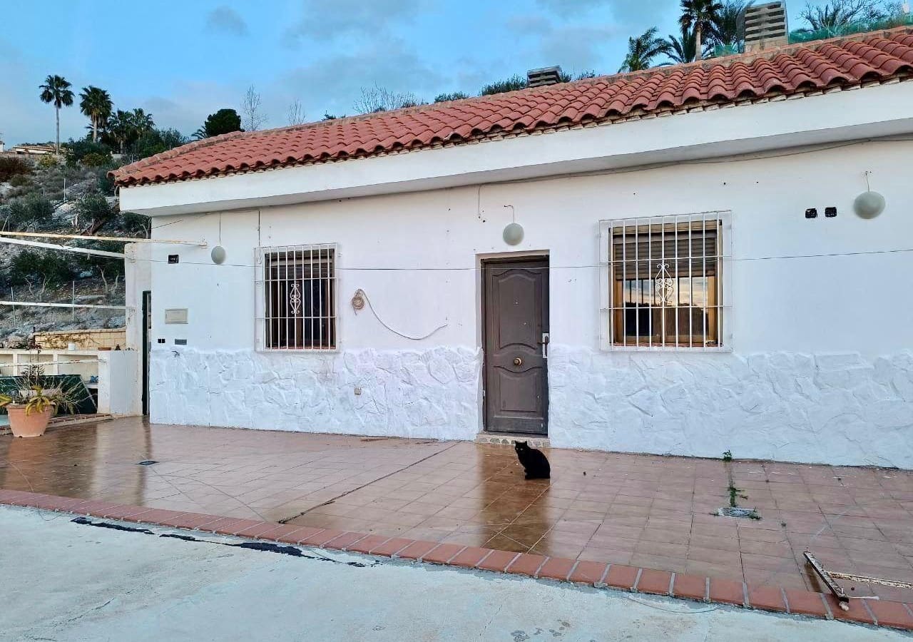 5 sypialnia Finka/Dom wiejski na sprzedaż w Motril z basenem garażem - 499 000 € (Ref: 6237649)