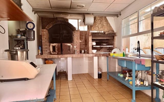 5 sypialnia Finka/Dom wiejski na sprzedaż w Motril z basenem garażem - 499 000 € (Ref: 6237649)