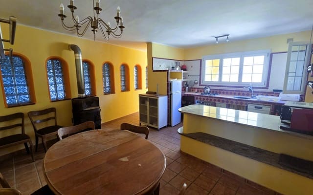 9 sovrum Lägenhet till salu i Orgiva med pool garage - 850 000 € (Ref: 6241015)